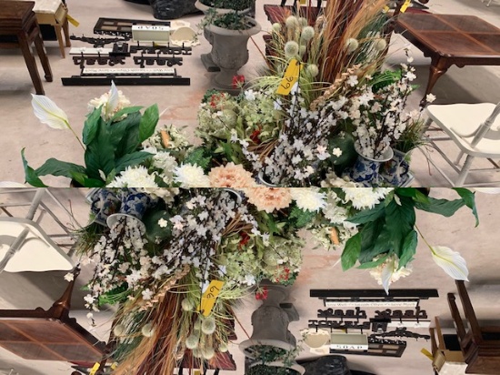 Assorted plants/pots decor
