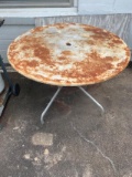 old round patio table