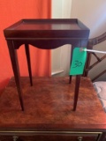 SMALL ACCENT TABLE