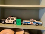 2 POLICE CARS