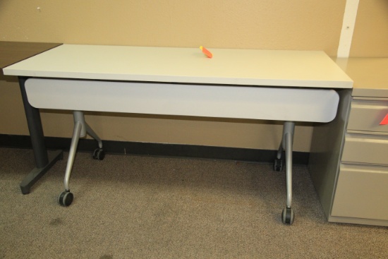 ROLLING TABLE