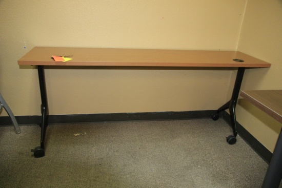 ROLLING TABLE
