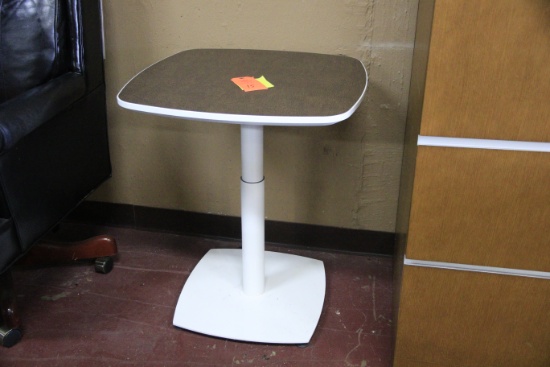 ADJUSTABLE HEIGHT TABLE