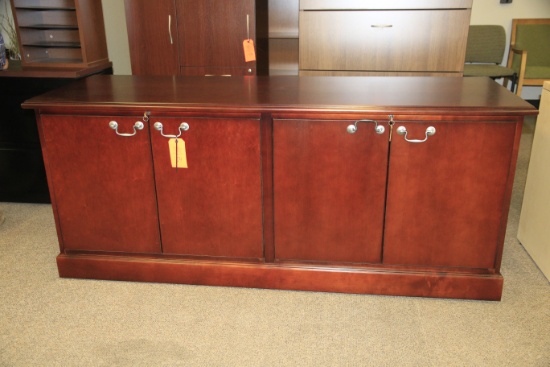 LOCKING CABINET