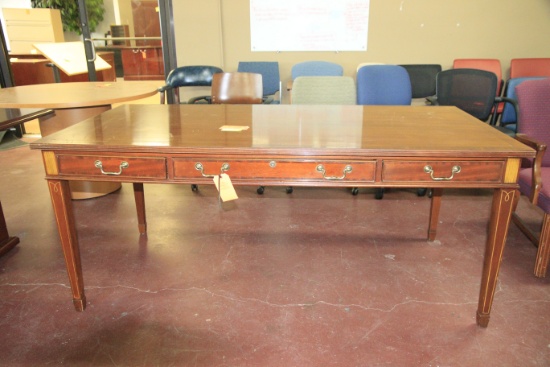 VERY NICE USED TABLE DESK