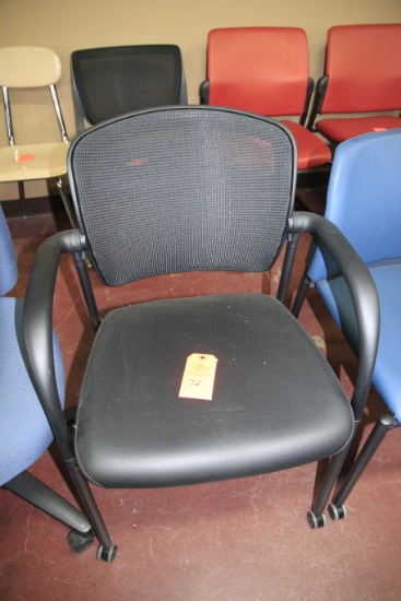 ROLLING OFFICE CHAIR
