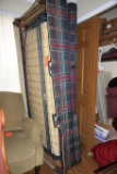 PLAID HIDE A BED COUCH