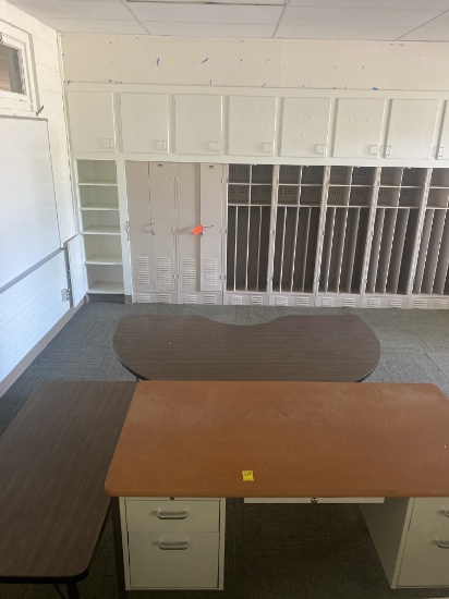 DESK & TABLES