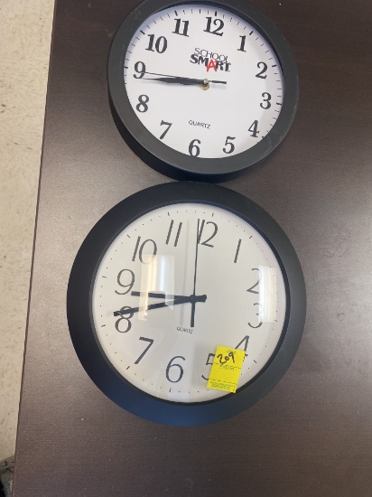 2 CLOCKS