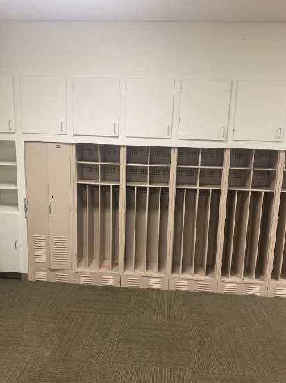 METAL LOCKERS