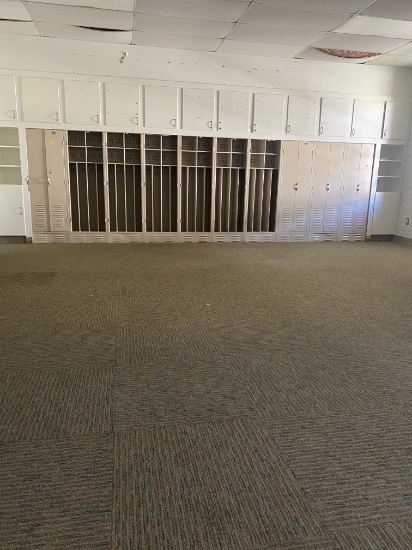 METAL LOCKERS