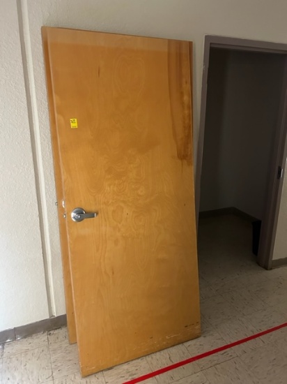 WOODEN SOLID DOORS