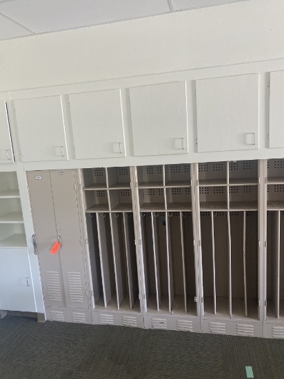 METAL LOCKERS