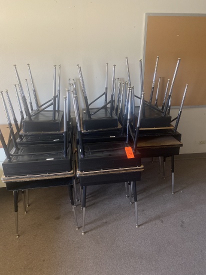 STUDENT DESKS