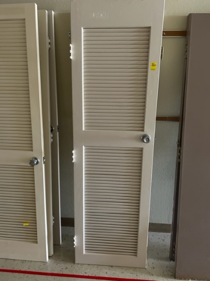 SHUTTER/SLOTTED DOORS