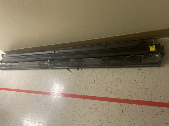 PROJECTOR SCREEN