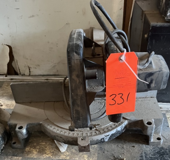 BLACK AND DECKER MITER SAW