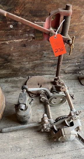 ASST VINTAGE GADGETS