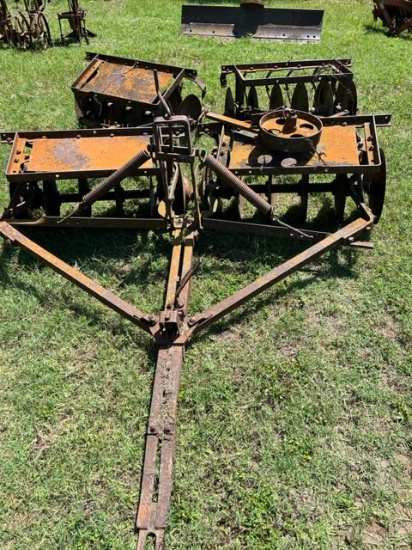 OLD DRAG TYPE DISC PLOW