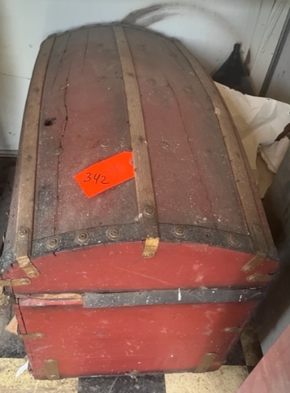 OLD WOODEN HUMP BACK TRUNK