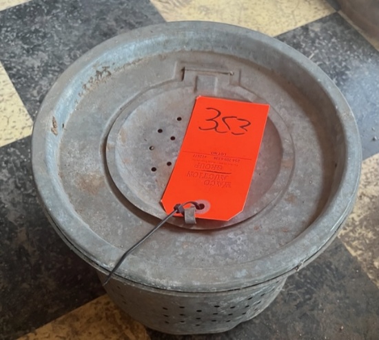 MINNOW BUCKET