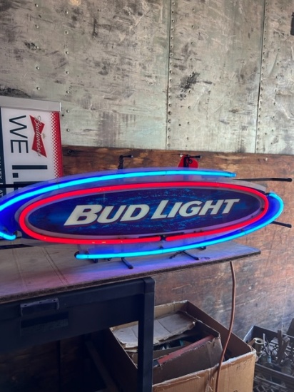 BUDLIGHT NEON