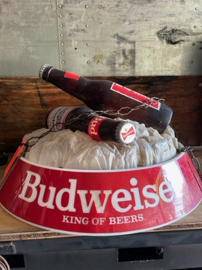 BUDWEISER POOL TABLE LIGHT