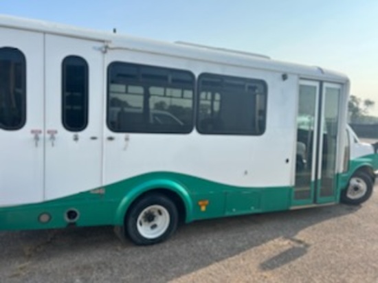 2013 CHEVY 5.3LCONVERTED TO PROPANE HANDICAP ACCESSIBLE TRANSPORT BUS
