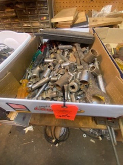 TRAY OF MISC BITS AND TOOLS