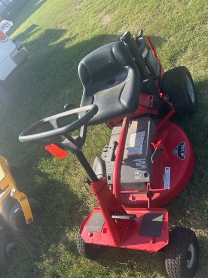 HIVAC 28 SNAPPER RIDING MOWER