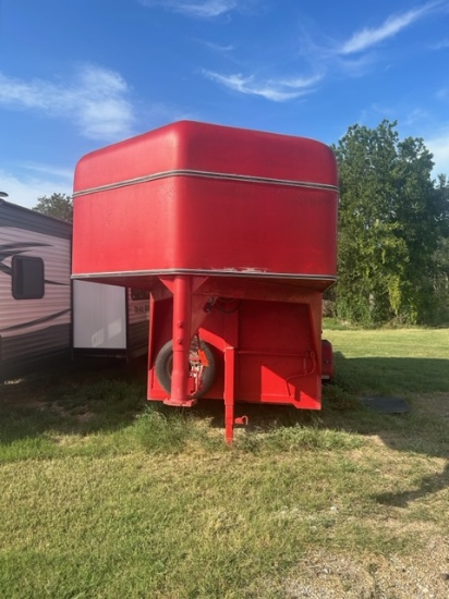 RED GOOSENECK HORSE TRAILER
