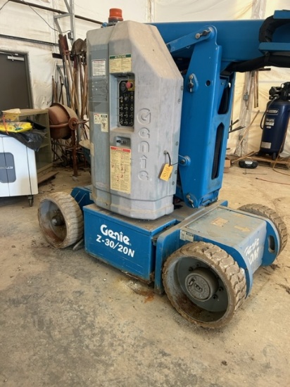 GENIE 230/20N MAN LIFT