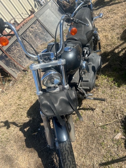HARLEY-DAVIDSON STREET BOB MOTORCYCLE