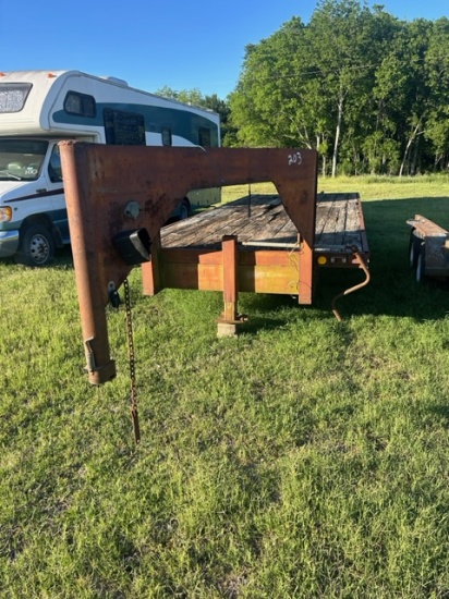 GOOSENECK TRAILER