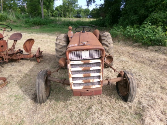 International 460 Tractor