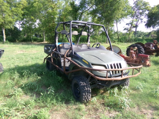 ARCTIC CAT HDX 2 SEATER UTV
