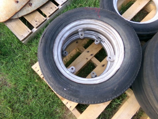 2 Front Tractor Tires/Wheels