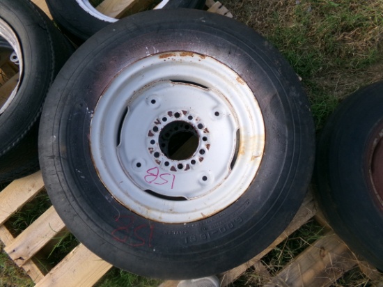 2 Front Tractor Tires/Wheels