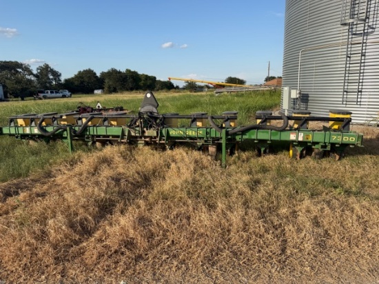 John Deere 7300 Planter