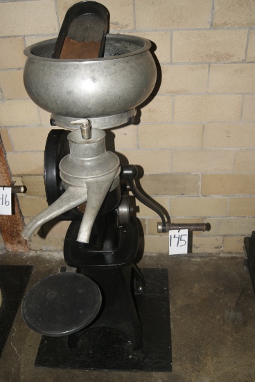 MCCORMICK -DEERING CREAM SEPARATOR