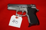 Smith & Wesson 6906 9mm Pistol
