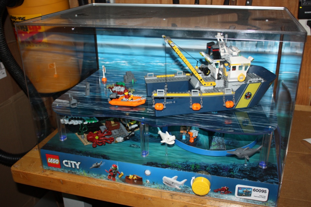 atom fuzzy Dele Lego Store Display Showcase w/Set 60095 Deep Sea Exploration Vessel WORKS  w/Lights & Action | Art, Antiques & Collectibles Toys Action Figures |  Online Auctions | Proxibid