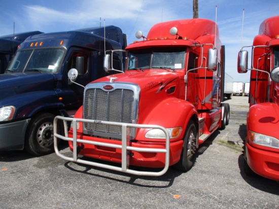 2011 PETERBILT 386 Ultra Cab Conventional