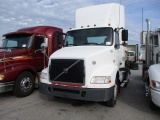 2010 VOLVO VNM64T Conventional