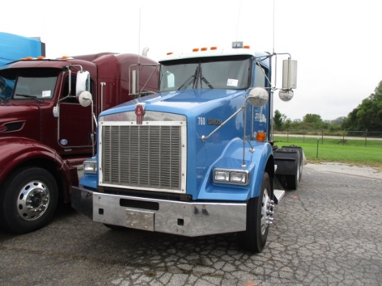 2013 KENWORTH T800 Conventional