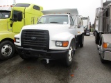 1999 FORD F800 Dump Truck