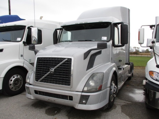 2014 VOLVO VNL64T-630 Conventional