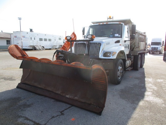 2005 INTERNATIONAL 7400 Dump Truck