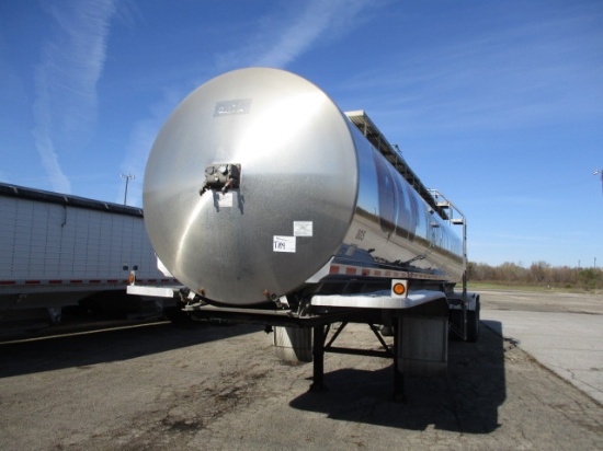 1997 WALKER 41 Ft. Stainless Steel Insulated Tanker