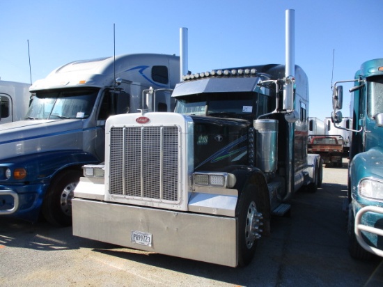 2006 PETERBILT 379 Extended Hood Ultra Cab Conventional